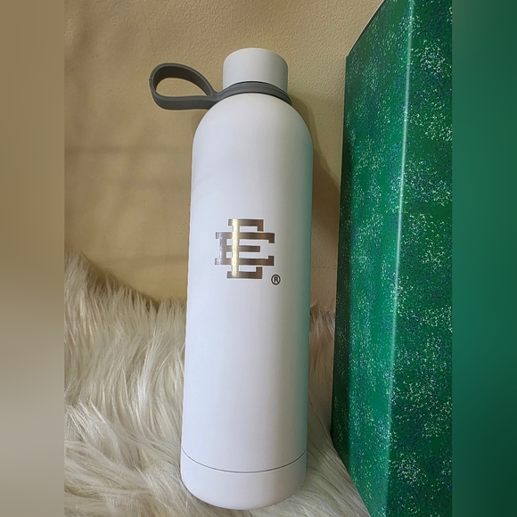 🤍 Eric Emanuel Bottle 🤍 - Picture 3 of 3